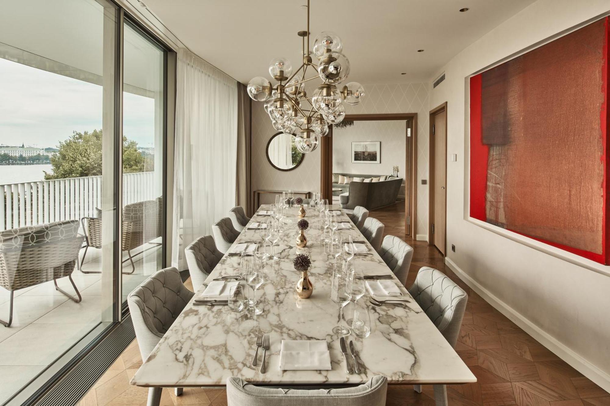 The Fontenay Hamburk Exteriér fotografie Dining room