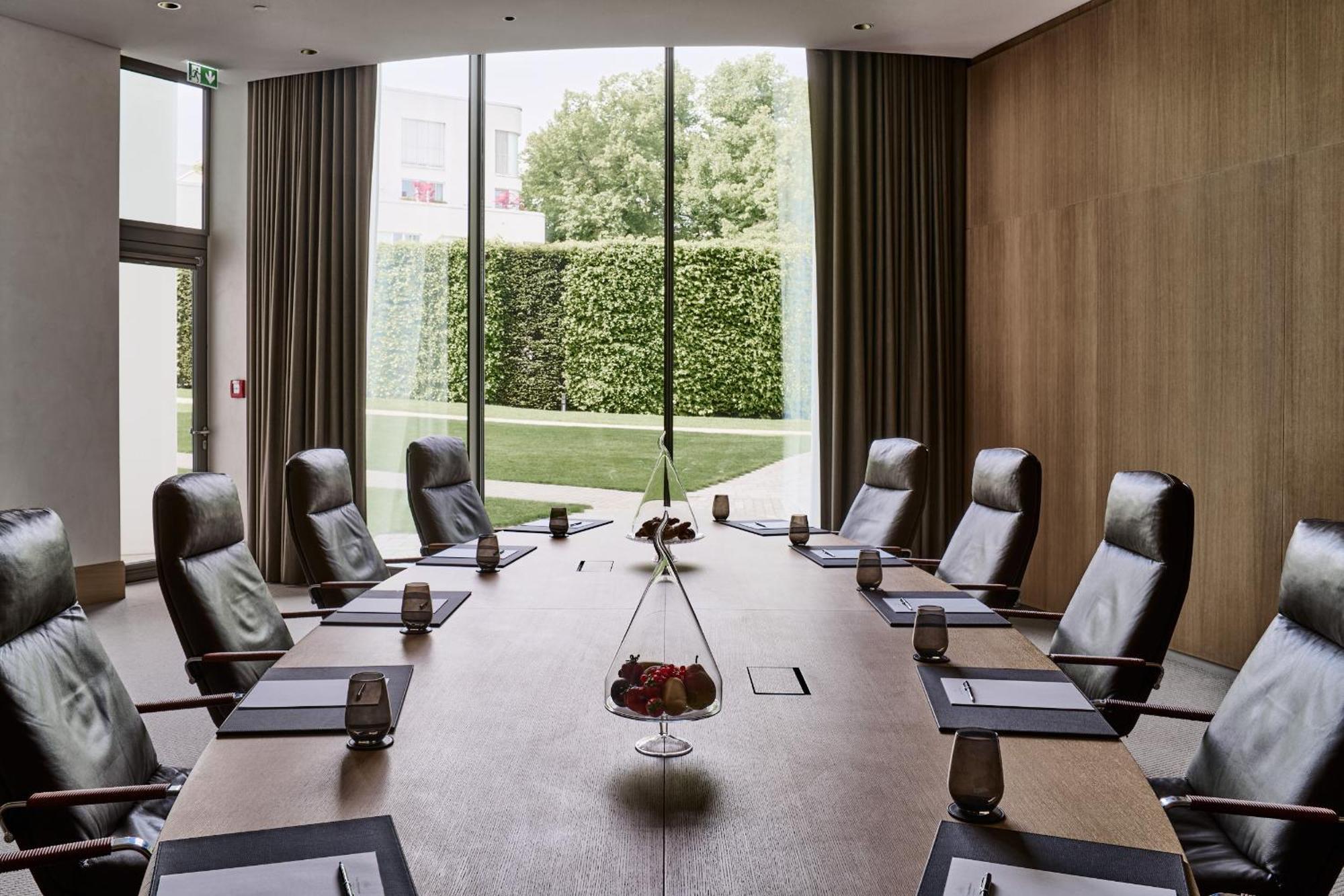 The Fontenay Hamburk Exteriér fotografie Boardroom