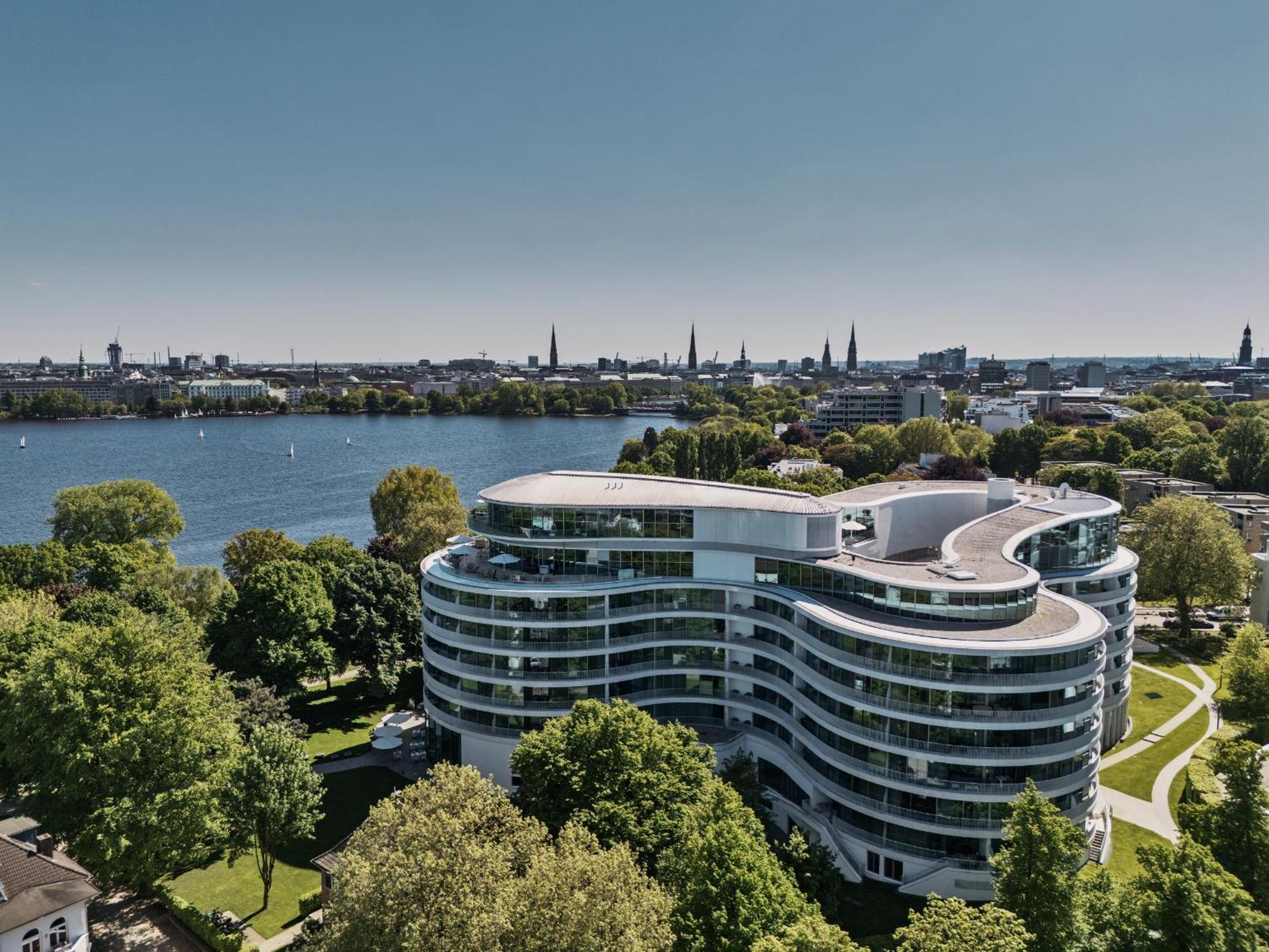 The Fontenay Hamburk Exteriér fotografie Residential complex in Hamburg