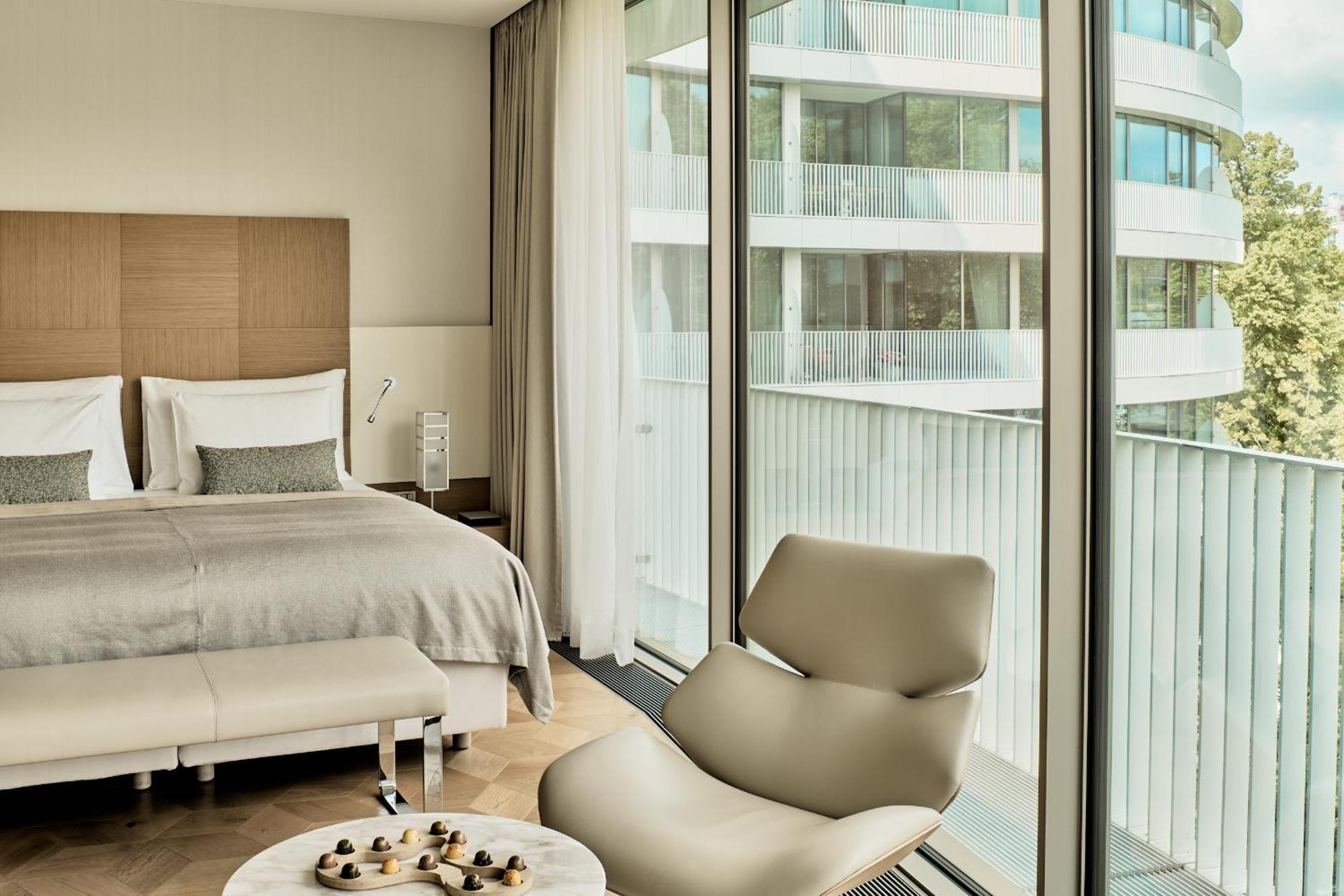 The Fontenay Hamburk Exteriér fotografie A room at the hotel