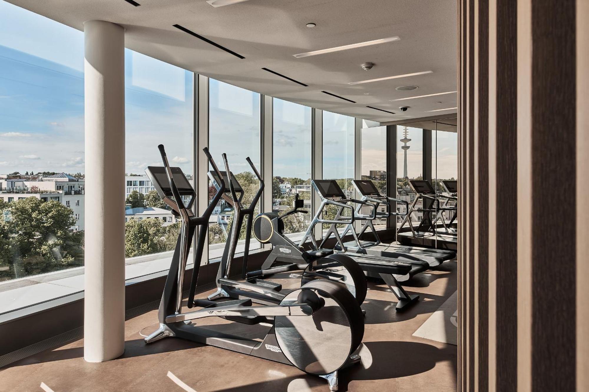 The Fontenay Hamburk Exteriér fotografie The gym at The Standard East Village