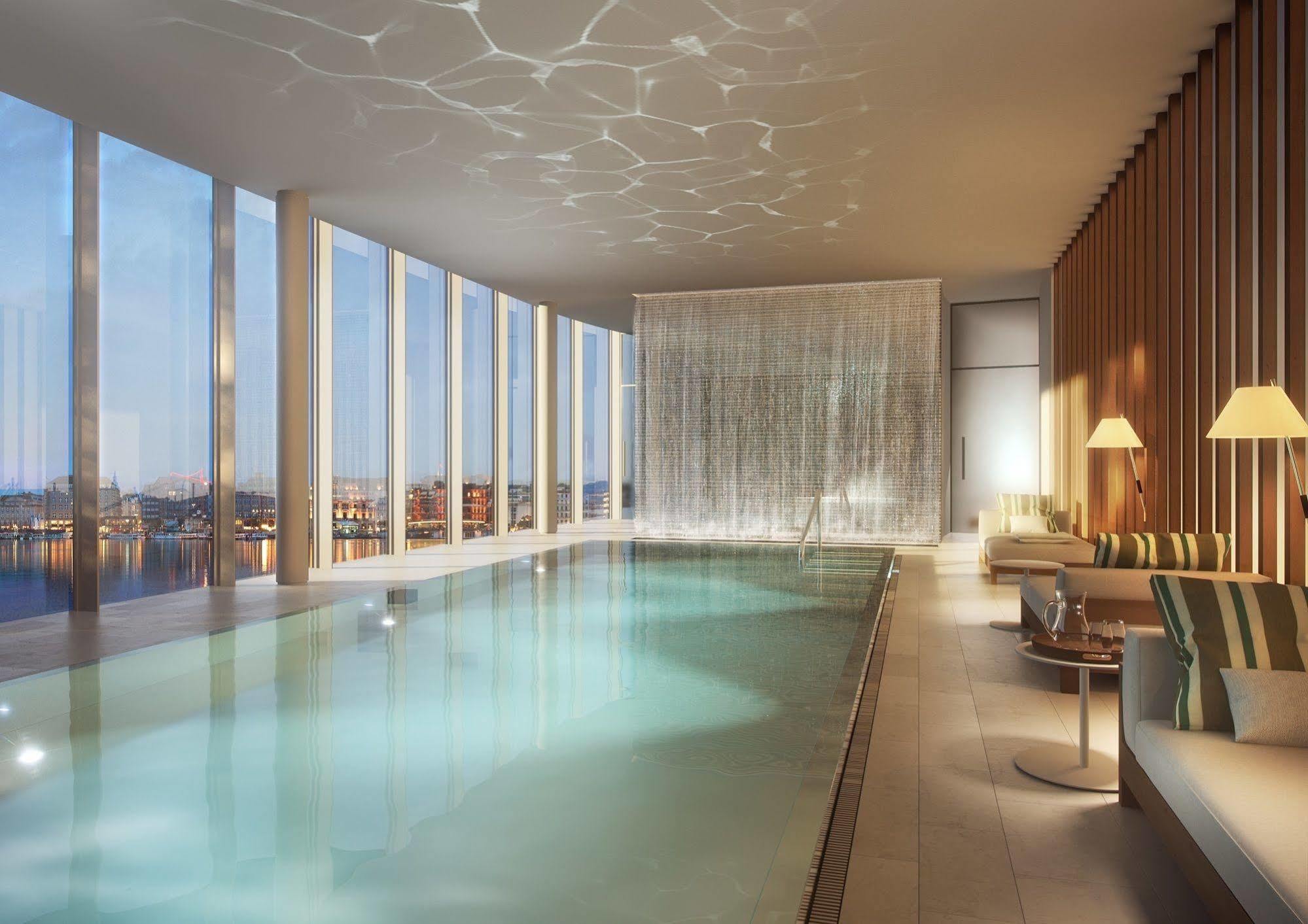 The Fontenay Hamburk Exteriér fotografie The Sky Pool